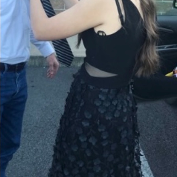 Prom Dress. Worn once for homecoming, like new condition. - Picture 3 of 5